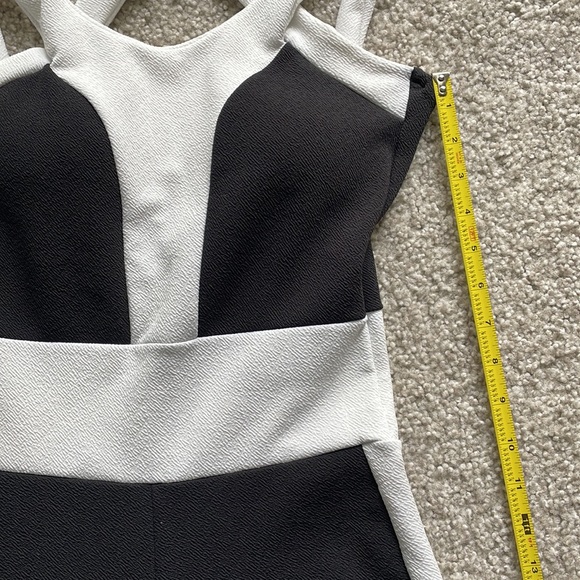 ✨Jumpsuit✨ - Picture 7 of 12